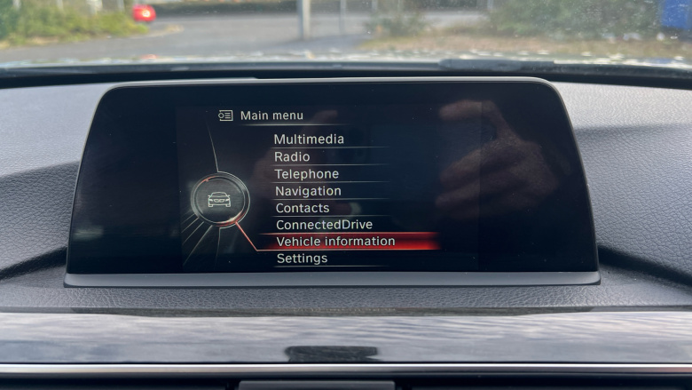 BMW 3 Series 330d xDrive Luxury 4dr Step Auto Diesel Saloon